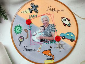 hoop art custamized gift for grandparent